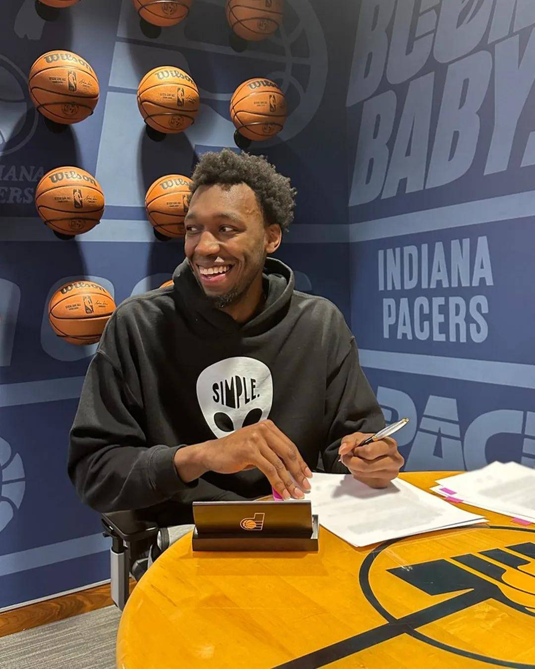 1年100万！正式签约！怀斯曼重返NBA