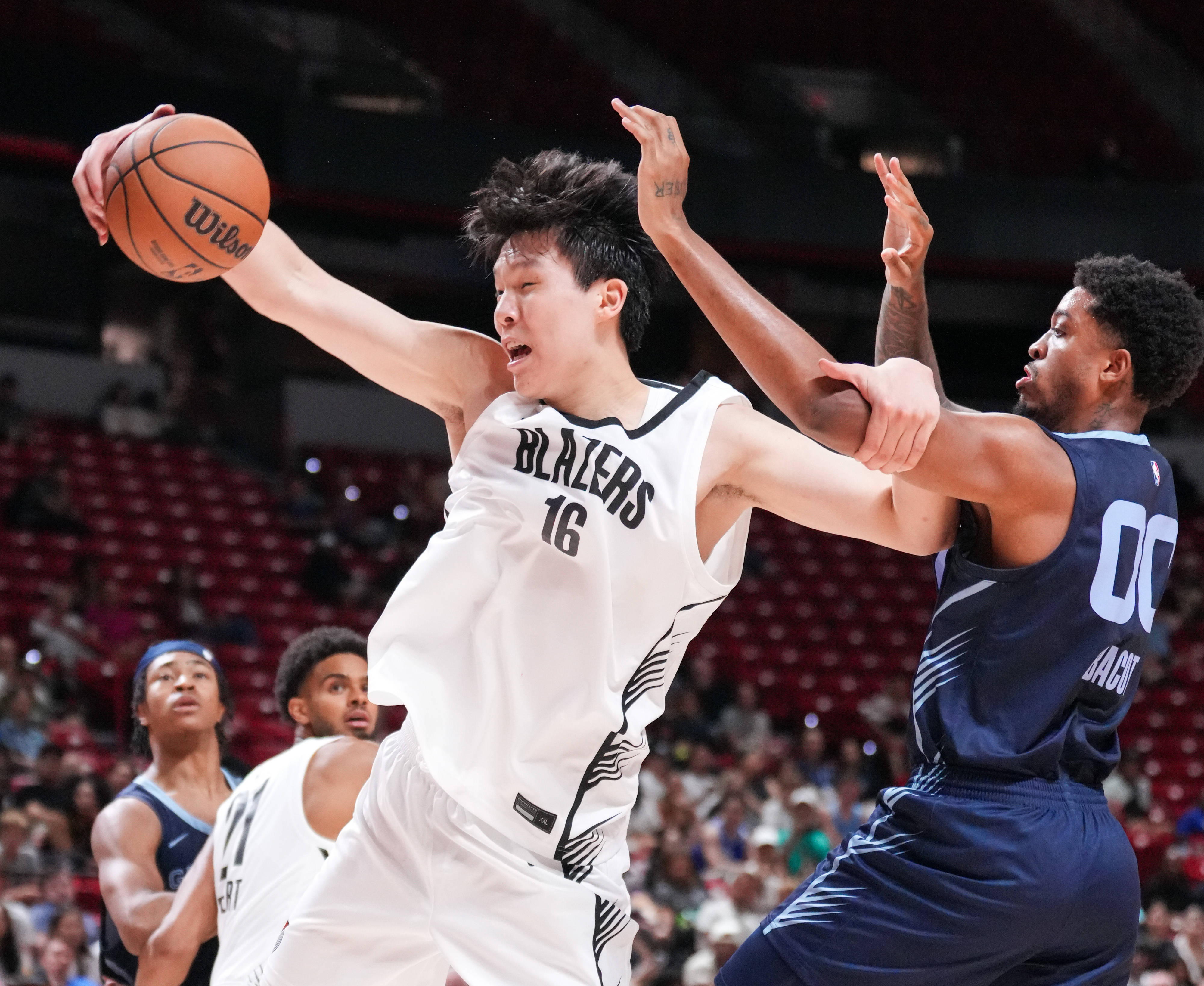 （体育）篮球——NBA夏季联赛：开拓者不敌灰熊