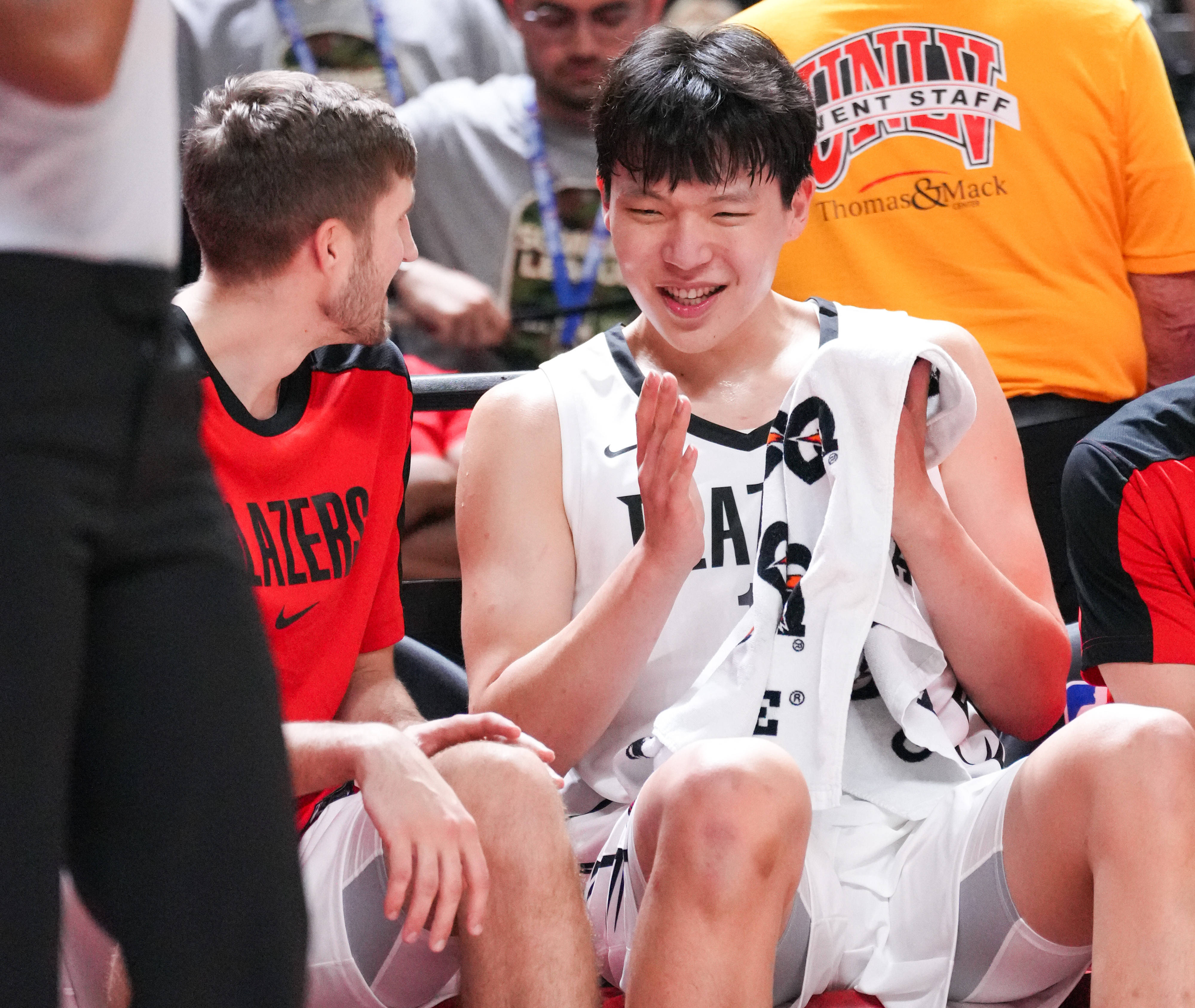 （体育）篮球——NBA夏季联赛：开拓者不敌灰熊