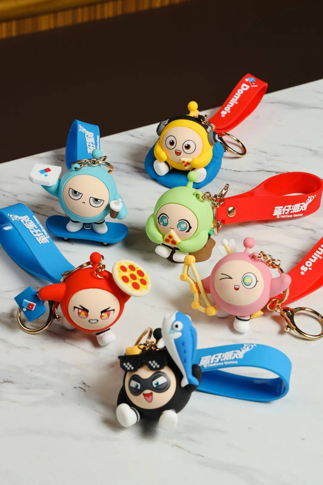 比萨星人速冲！达美乐比萨限时买一送一*，美味加倍享！