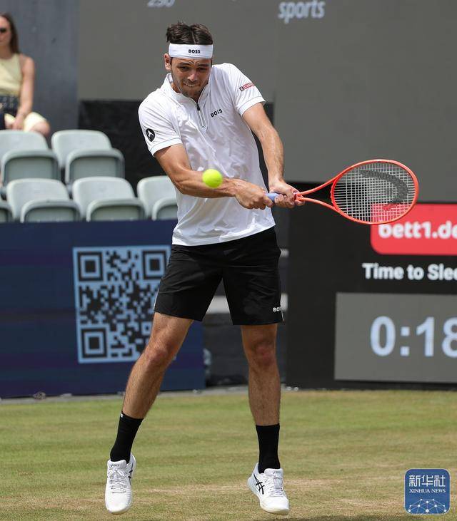 网球 | 弗里茨夺得斯图加特公开赛男单冠军