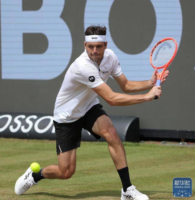 网球 | 弗里茨夺得斯图加特公开赛男单冠军