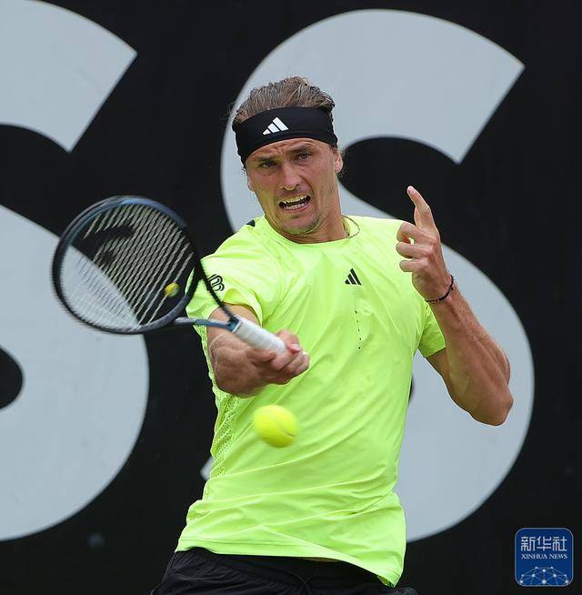 网球 | 弗里茨夺得斯图加特公开赛男单冠军
