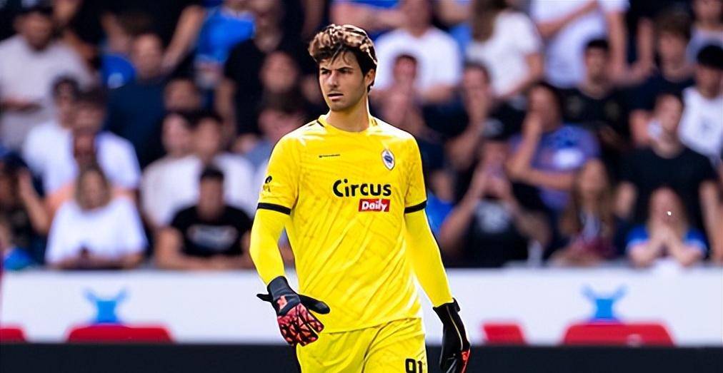 首轮0-1告负！曼联客战富勒姆求首胜，费尔南德斯或成胜负手？