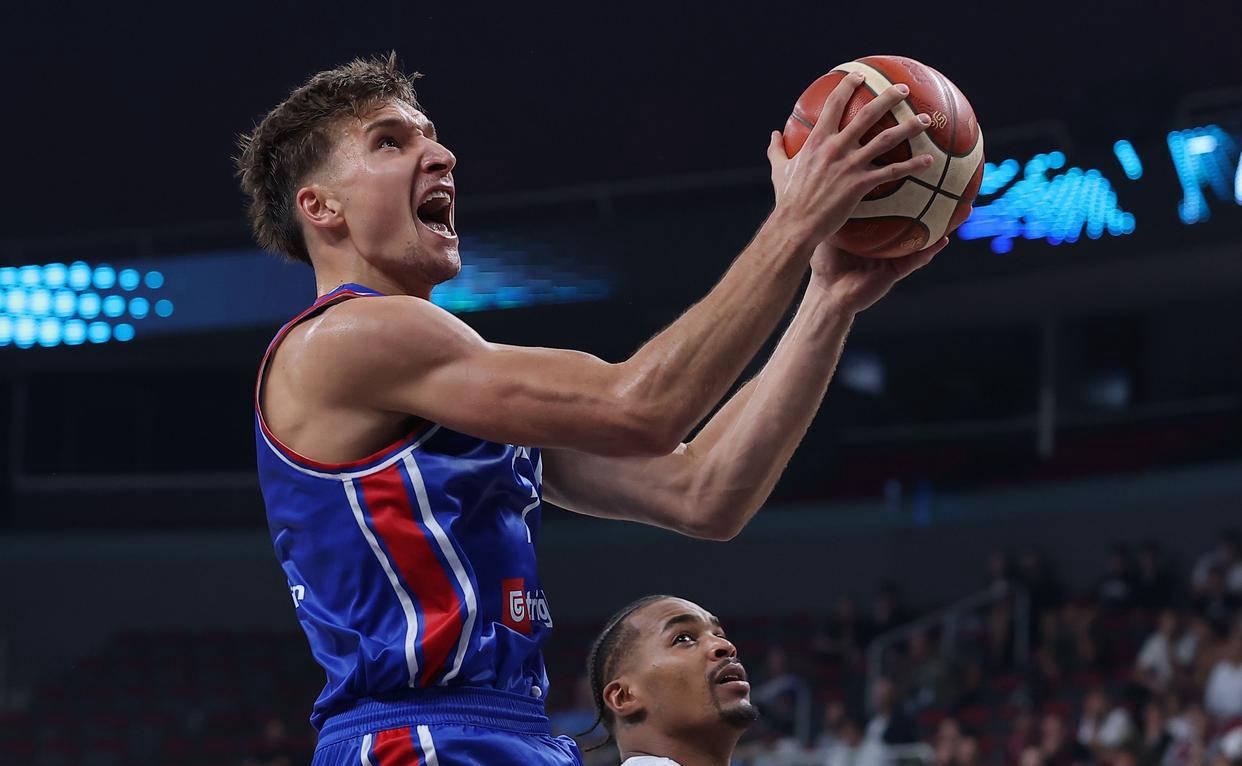 洛杉矶快船近况：签约新秀、比尔努力训练、波格丹受伤情况