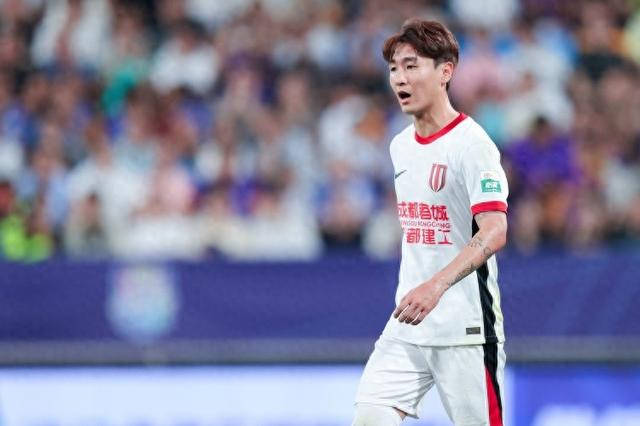 中超｜蓉城大将韦世豪需一个月康复时间