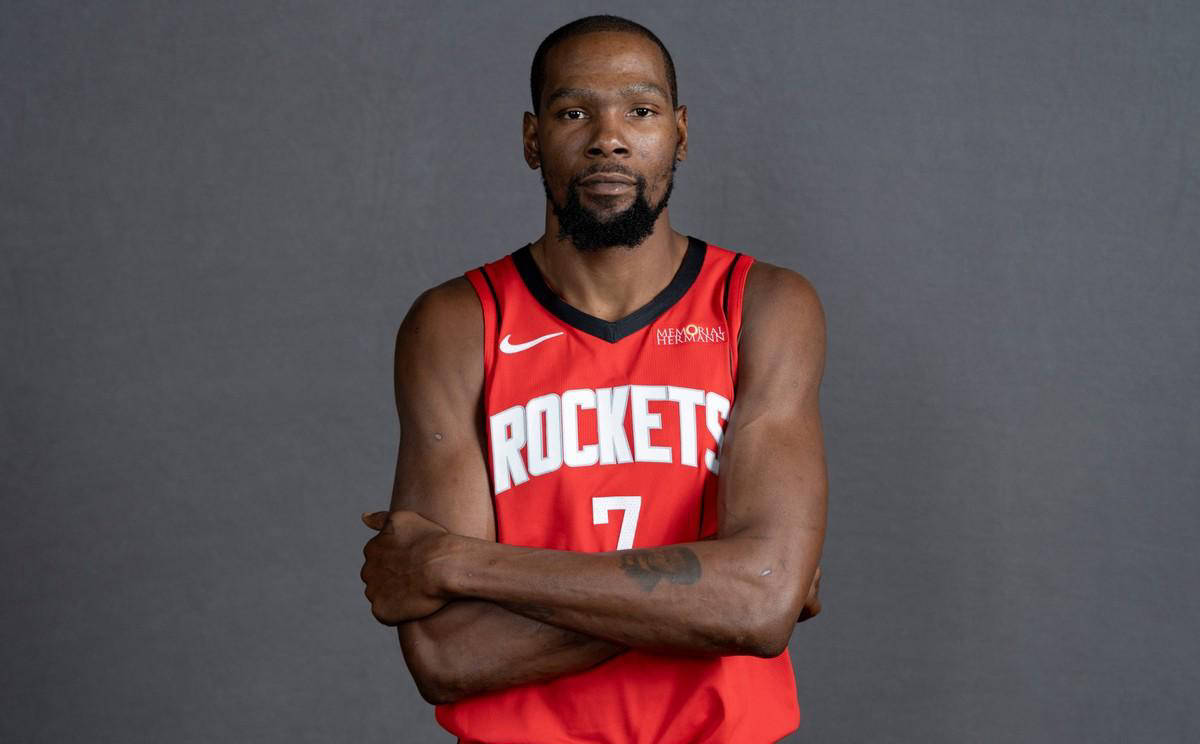 一纸双向合同，火箭队签下23岁MVP，助力新赛季飙升！