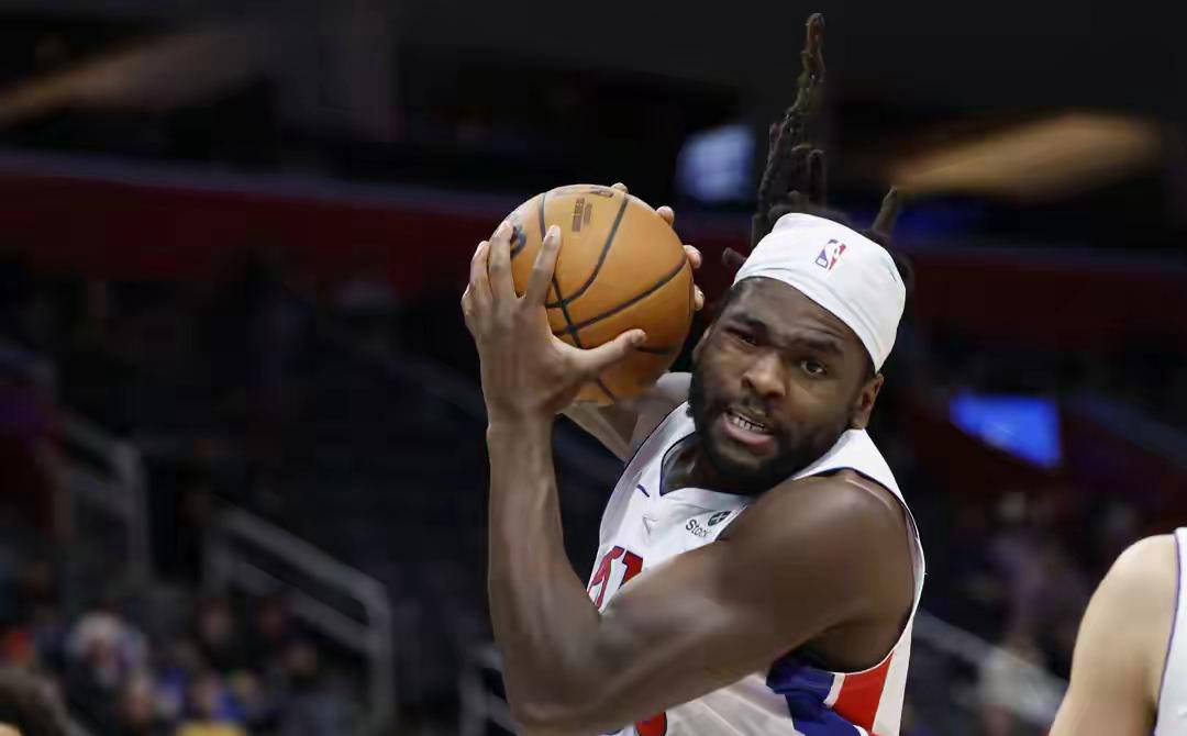 NBA常规赛：克利夫兰骑士116-95轻取底特律活塞，米切尔砍下35分